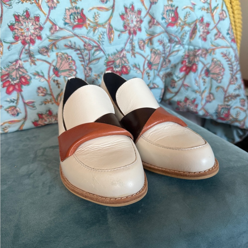 Elegant Cream and Brown Leather Loafers